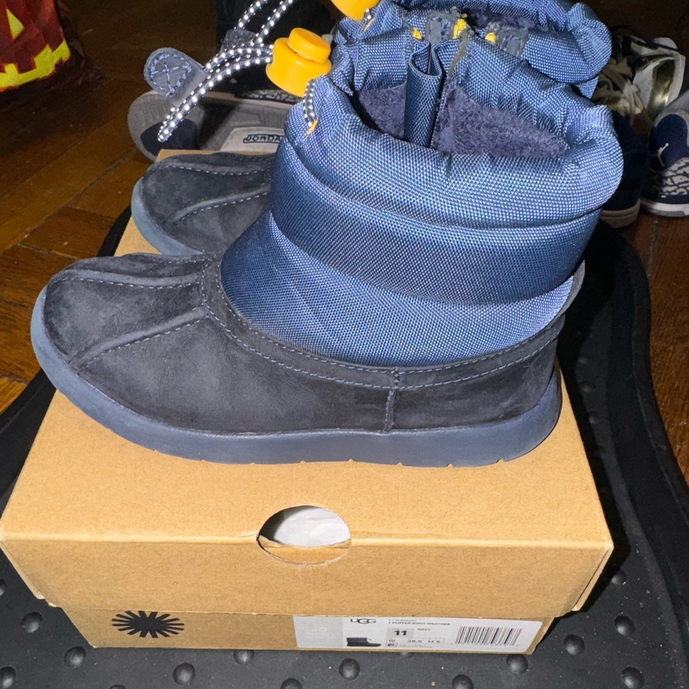 UGG 11C